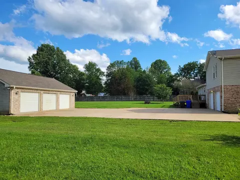 938 Tyree Springs Rd, White House, TN 37188