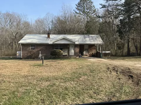 2133 Waynesboro Hwy, Hohenwald, TN 38462