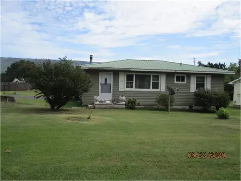 218 N Case Ave, Trenton, GA 30752