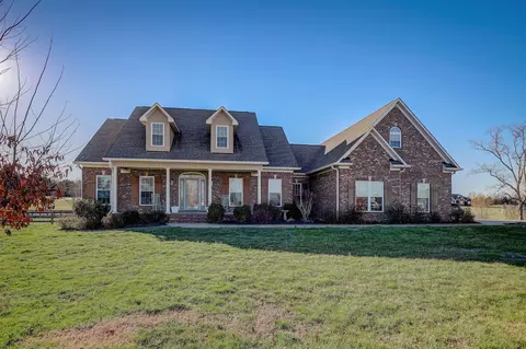 1740 Hayes Denton Rd, Columbia, TN 38401
