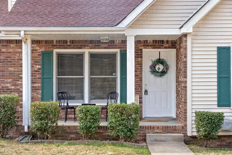 3390 Sweetwater Dr, Clarksville, TN 37042