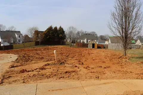 1796 Stone Hill Ct, Clarksville, TN 37042