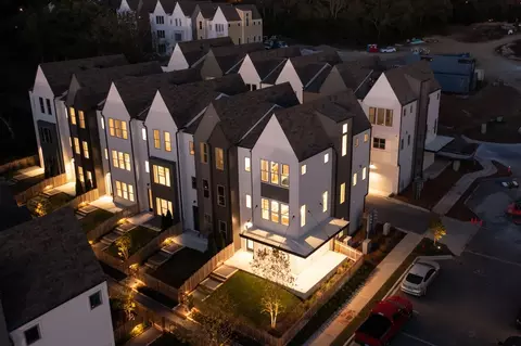 356 E Village Ln, Nashville, TN 37216
