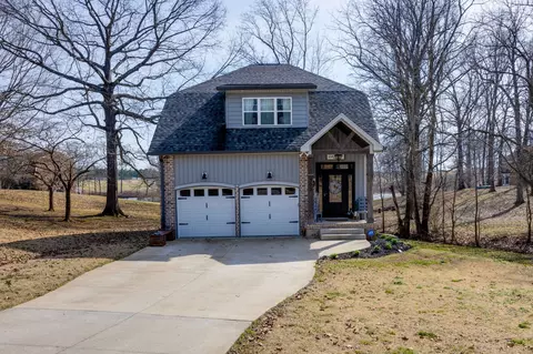 303 Willow Lake Dr, Portland, TN 37148