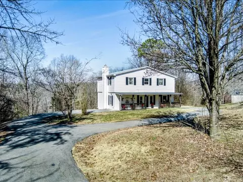 186 Spencer Dr, Spencer, TN 38585