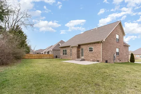 Exterior - 6033 Spade Dr, Spring Hill, TN 37174 photo 4 of 8