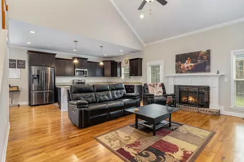 Living - 6033 Spade Dr, Spring Hill, TN 37174 photo 2 of 3