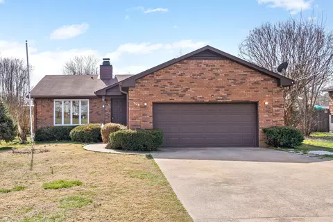 706 Cayce Dr, Clarksville, TN 37042