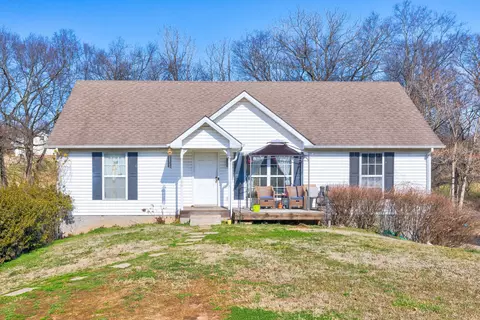 118 Phillip Dr, Springfield, TN 37172