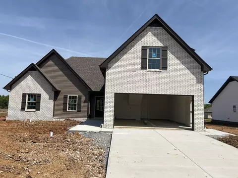 212 Meadowbrook Dr, Shelbyville, TN 37160