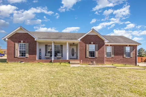 1125 Everwood Dr NE, Ashland City, TN 37015