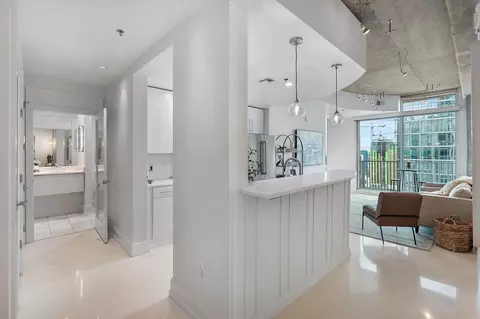 415 Church St #2704, Nashville, TN 37219