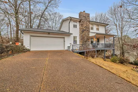 8915 Quail Run Dr, Chattanooga, TN 37421