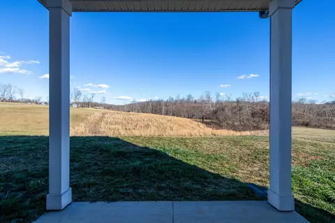 Exterior - 1039 E Piney Rd, Dickson, TN 37055 photo 3 of 5
