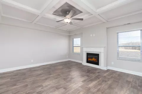Living - 1039 E Piney Rd, Dickson, TN 37055 photo 3 of 3