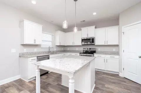 Kitchen - 1039 E Piney Rd, Dickson, TN 37055 photo 4 of 4