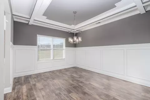 Dining - 1039 E Piney Rd, Dickson, TN 37055 photo 2 of 2