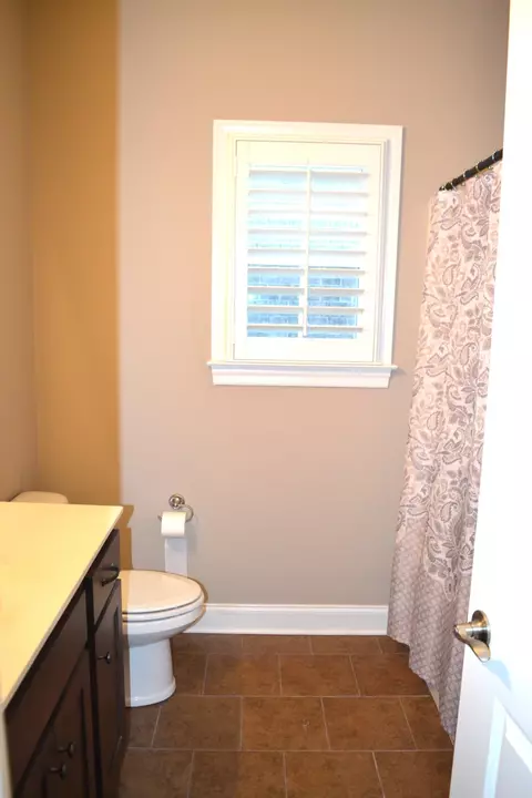 Bath - 331 Edna May Dr, Murfreesboro, TN 37128 photo 3 of 3