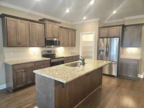 Kitchen - 331 Edna May Dr, Murfreesboro, TN 37128 photo 2 of 2