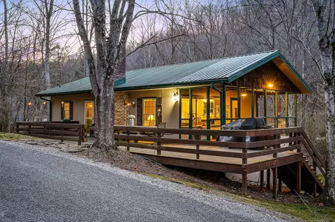 422 Cooper Ln, Smithville, TN 37166