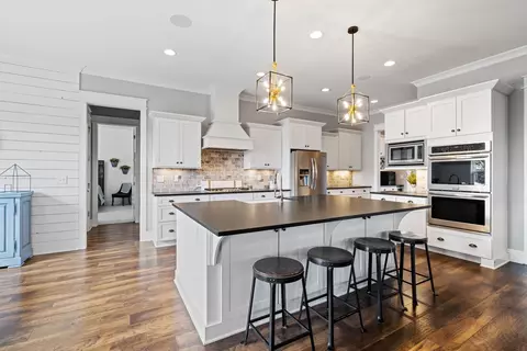 Kitchen - 4095 Old Light Cir, Arrington, TN 37014 photo 2 of 8