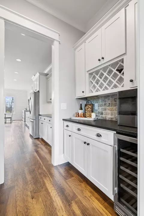 Kitchen - 4095 Old Light Cir, Arrington, TN 37014 photo 7 of 8