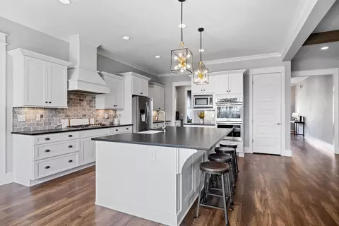 Kitchen - 4095 Old Light Cir, Arrington, TN 37014 photo 3 of 8