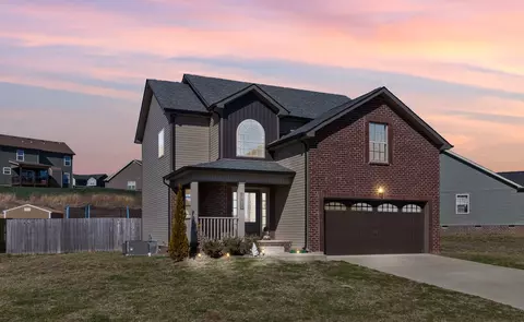 801 Crestone Ln, Clarksville, TN 37042