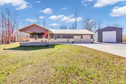60 Growden Ln, Tullahoma, TN 37388