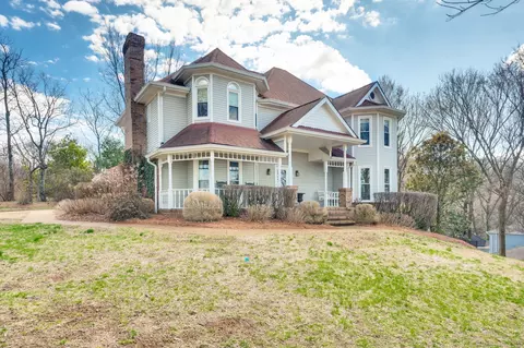 5520 Deer Way Dr, Nashville, TN 37211