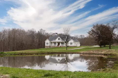 1151 Maxwell Branch Rd, Cottontown, TN 37048
