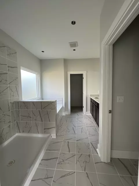 Entry Way - 129 Cavalvade Loop, Gallatin, TN 37066 photo 7 of 8