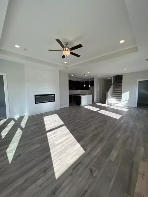 Living - 129 Cavalvade Loop, Gallatin, TN 37066 photo 3 of 4