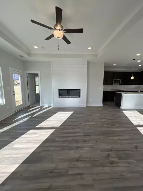 Living - 129 Cavalvade Loop, Gallatin, TN 37066 photo 4 of 4