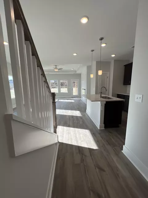 Entry Way - 129 Cavalvade Loop, Gallatin, TN 37066 photo 5 of 8