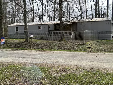 205 Lynn Ln, Big Sandy, TN 38221