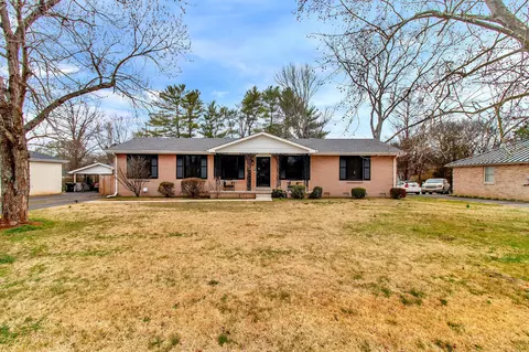 1918 Fern Dr, Murfreesboro, TN 37130
