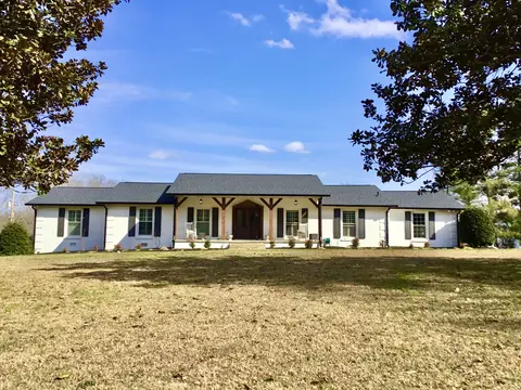 401 Bumpas Rd, Lawrenceburg, TN 38464