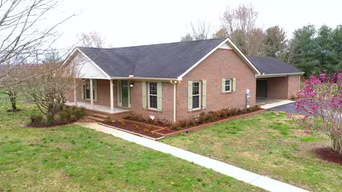 137 Maupin Cir, Shelbyville, TN 37160