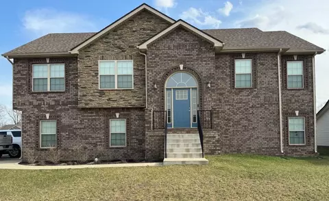 502 Burgess Ct, Clarksville, TN 37042
