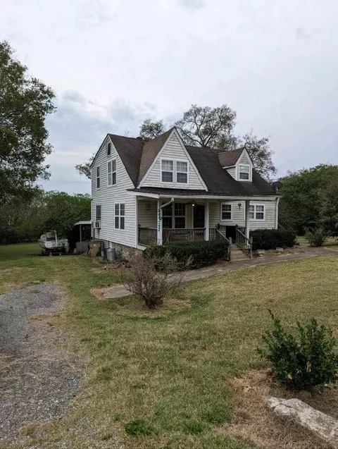 912 Hospital Dr, Madison, TN 37115