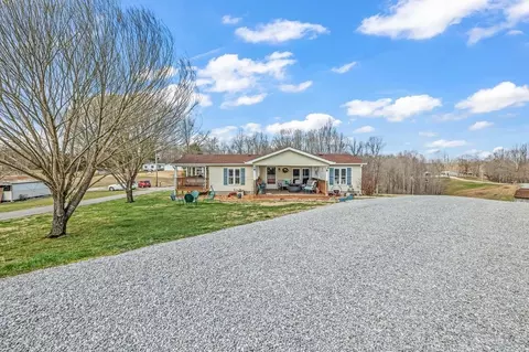 1030 Boles Beaty Rd, Alpine, TN 38543