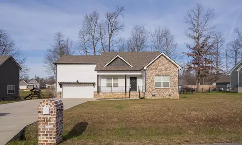 166 Oak Glen Dr, Smithville, TN 37166