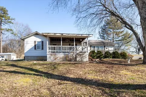 652 Garretts Chapel Rd, Chickamauga, GA 30707