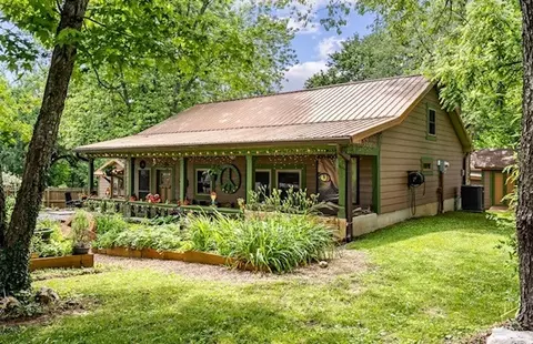 200 Line St, Granville, TN 38564