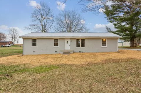 616 Baker Dr, Lafayette, TN 37083