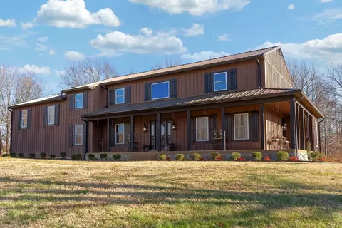 7255 Hall Rd, Greenbrier, TN 37073