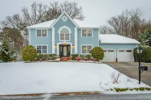 2247 Chimney Hills Dr, Soddy Daisy, TN 37379