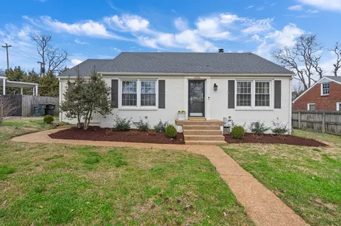 5556 Kendall Dr, Nashville, TN 37209
