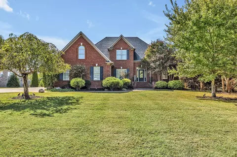 1015 Warrior Dr, Murfreesboro, TN 37128